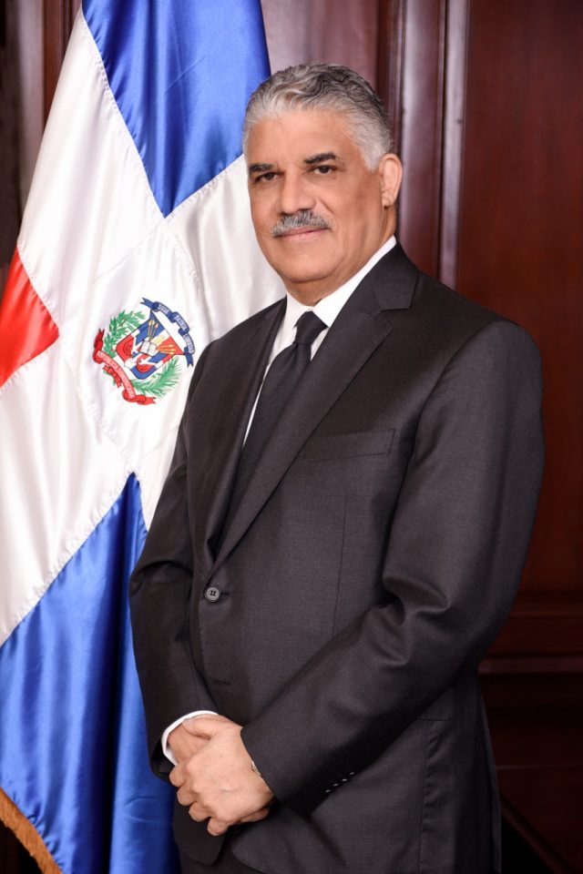 Canciller informa retorno 130 dominicanos desde NY