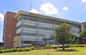 Medio Ambiente se defiende de acusaciones de irregularidades en aprobación construcción Aeropuerto Bávaro construcción del Aeropuerto de Bávaro.