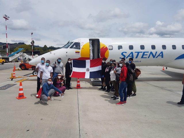 Retornan 52 dominicanos desde Colombia Retornan 52 dominicanos desde Colombia