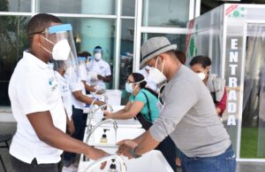 Garantizan altos niveles de seguridad sanitaria en las entregas de computadoras entregas de computadoras