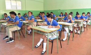 recontratación de 7 mil maestros