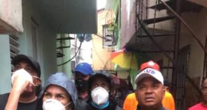 Con el agua en la cintura