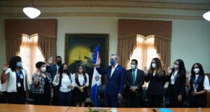 oficiales de cumplimiento