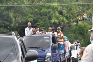 marchan en contra presa Río Haina 