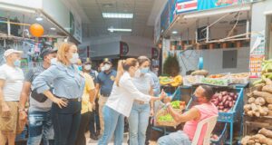 comerciantes del Mercado de Cristo Rey