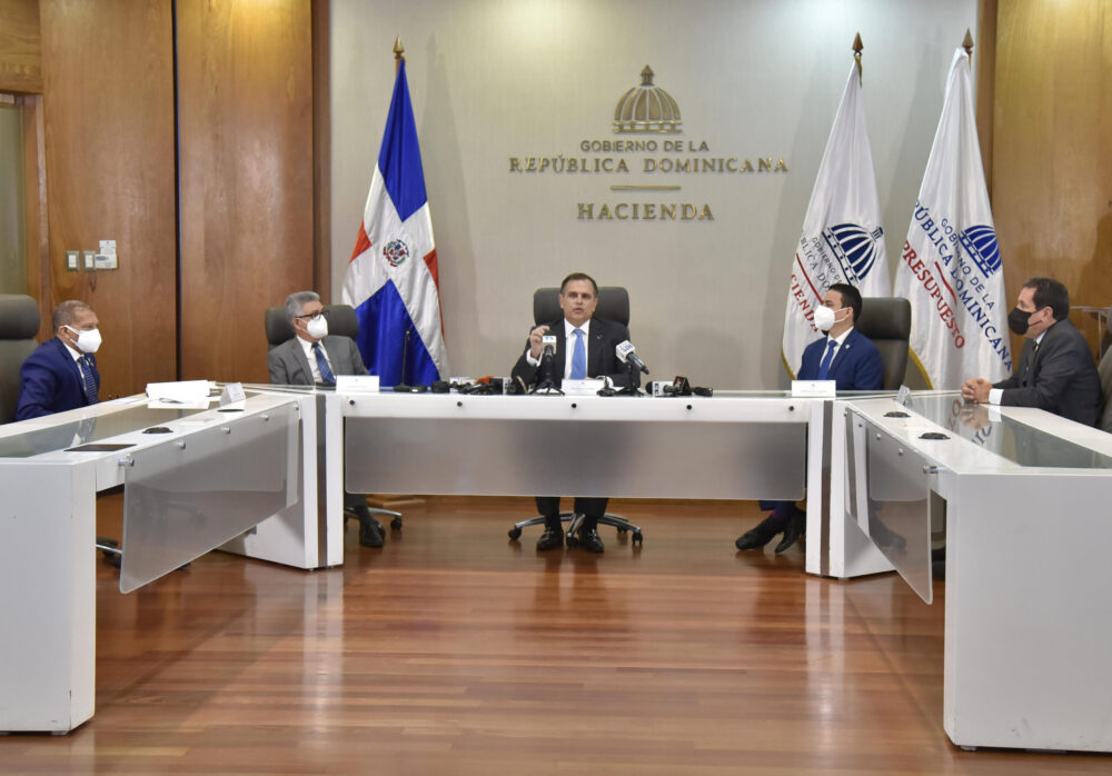 Gobierno cierra con un déficit fiscal de 2.7 % en 2021 déficit fiscal