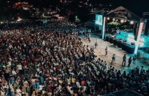 Miles de personas reciben alimentos
