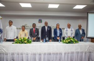 Contralor Félix Santana García propone incluir la signatura Antifraude y retomar la moral y cívica en las escuelas signatura Antifraude