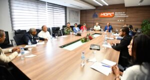 Ministros de Obras Públicas y Educación encabezan reunión para reactivar la Comisión Presidencial de Seguridad Vial