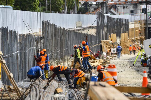 restricción del tránsito en horario nocturno en paso a desnivel