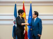 Encuentro entre el embajador Tony Raful y la ministra Elma Saiz