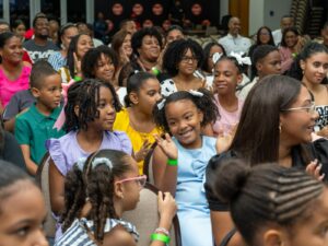 Cooperativa La Telefónica reconoce a 101 estudiantes con bonos educativos por su excelencia académica